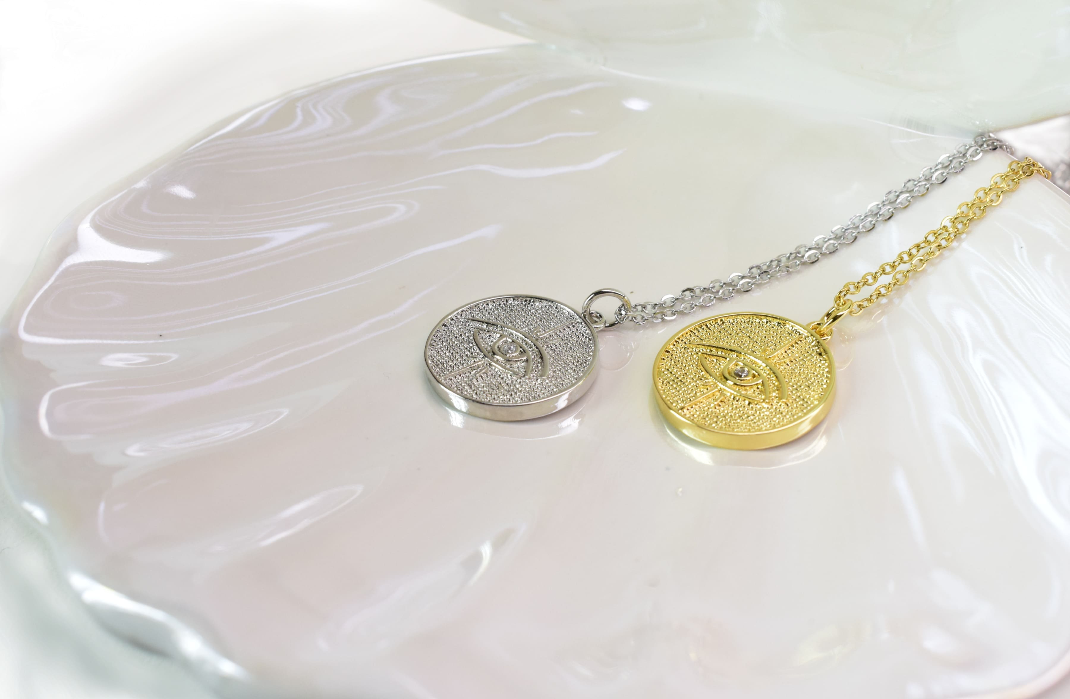 The "Protection" pendant silver